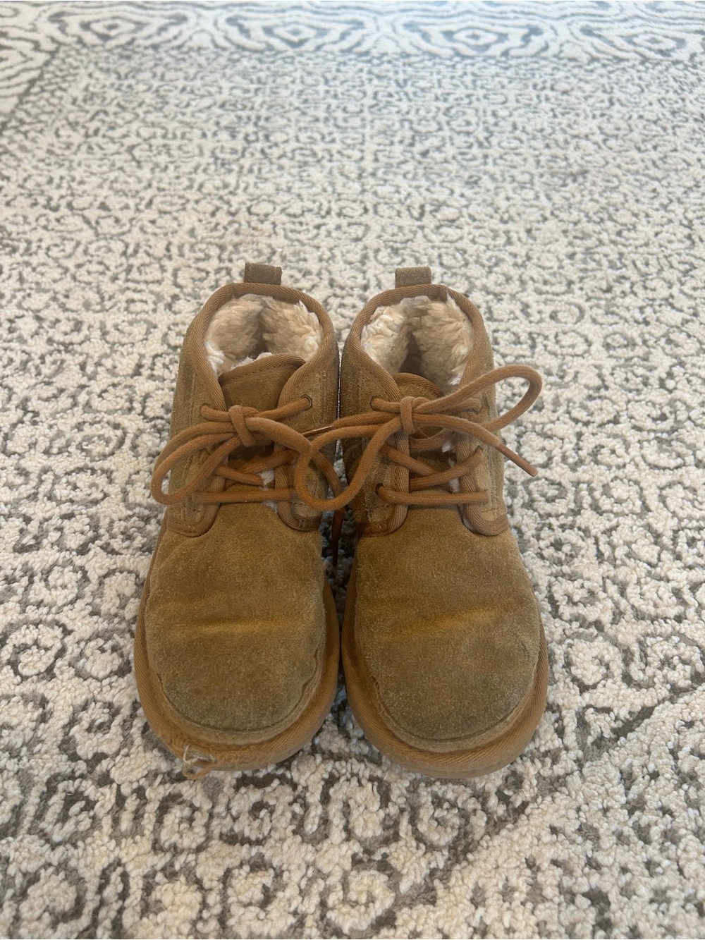 UGG Kids Chestnut Suede Lace-Up Shearling Boots